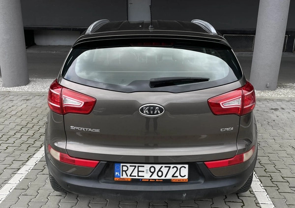 Kia Sportage cena 43900 przebieg: 219110, rok produkcji 2012 z Rzeszów małe 596